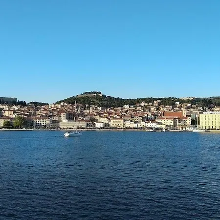 公寓 Inspired By A.c. 希贝尼克